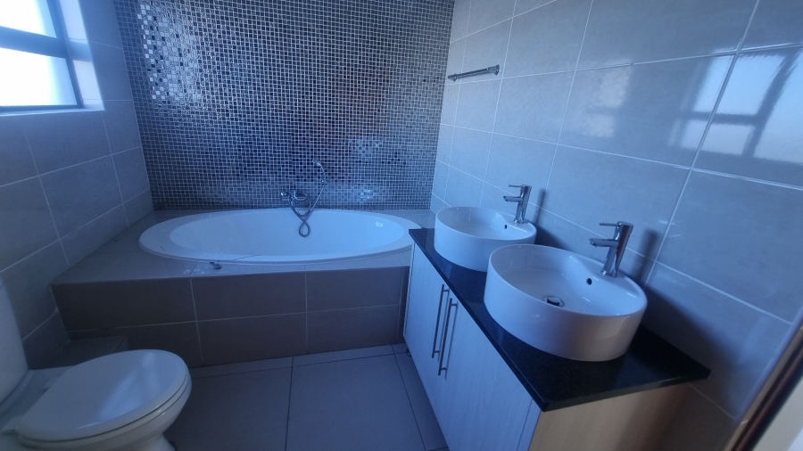 3 Bedroom Property for Sale in Heuwelsig Free State